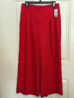 Wide-Leg High-Waist Pants in Red
